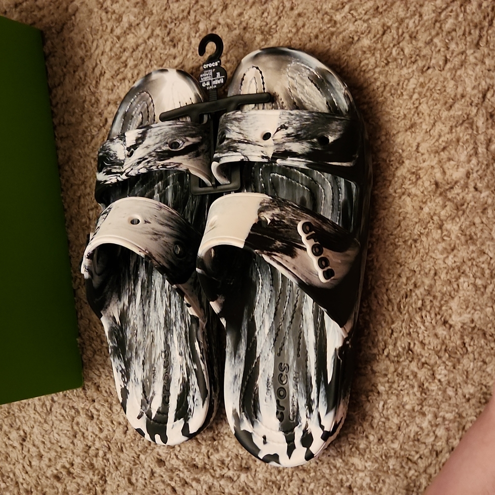 Crocs - Picture 5 of 8